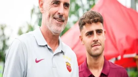 红牌“假摔”事件，特奥向队友及球迷道歉